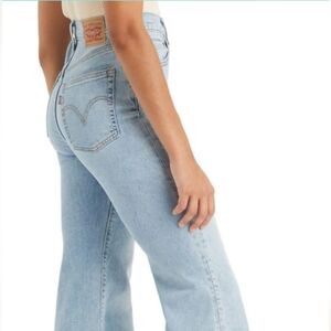 Levi's Women's Ribcage Bell Bottom Jeans Size 32